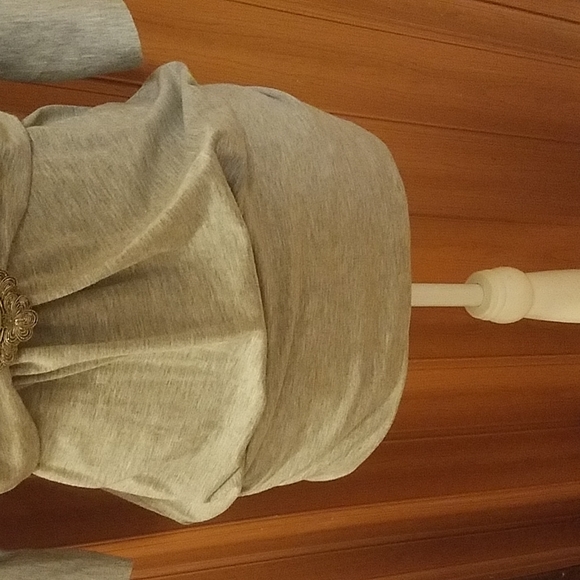 JOTA GREY PLUS SIZE TOP - Picture 3 of 6